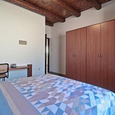 Villa Two Olives à Vrbnik  Extérieur photo
