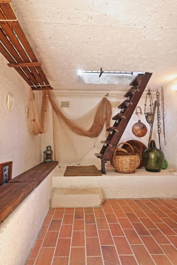 Villa Two Olives à Vrbnik  Extérieur photo