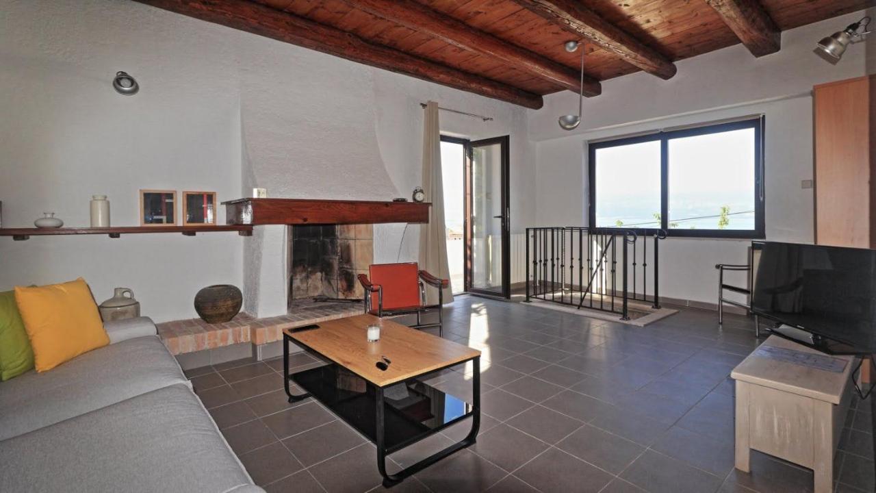 Villa Two Olives à Vrbnik  Extérieur photo