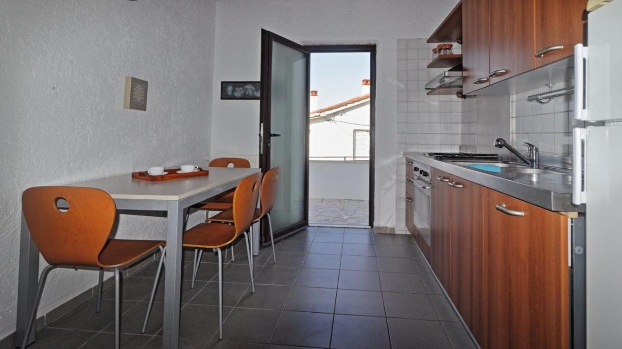 Villa Two Olives à Vrbnik  Extérieur photo