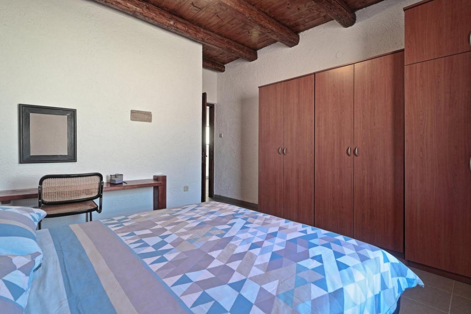Villa Two Olives à Vrbnik  Extérieur photo