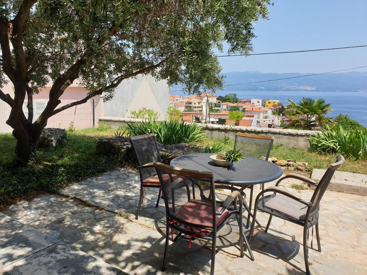 Villa Two Olives à Vrbnik  Extérieur photo