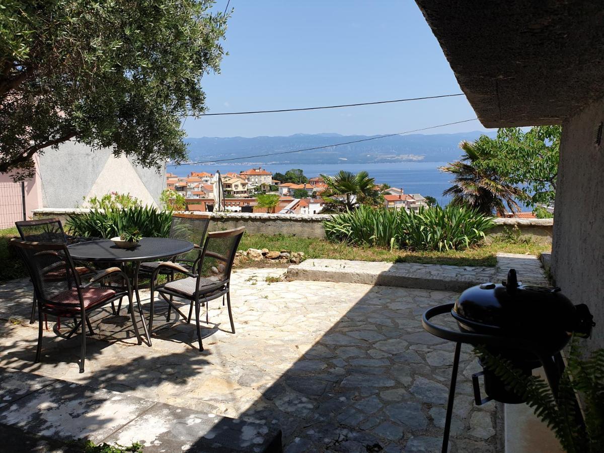Villa Two Olives à Vrbnik  Extérieur photo